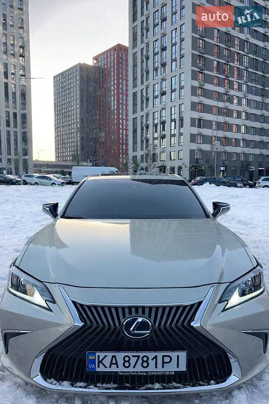 Седан Lexus ES 2020 в Киеве фото 3 Седан Lexus ES 2020 в Киеве