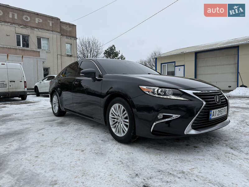 Седан Lexus ES 2018 в Бершаді фото Седан Lexus ES 2018 в Бершаді