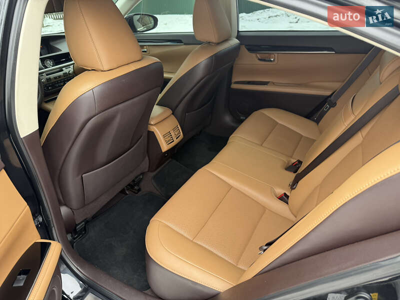 Седан Lexus ES 2018 в Бершаді фото 18 Седан Lexus ES 2018 в Бершаді