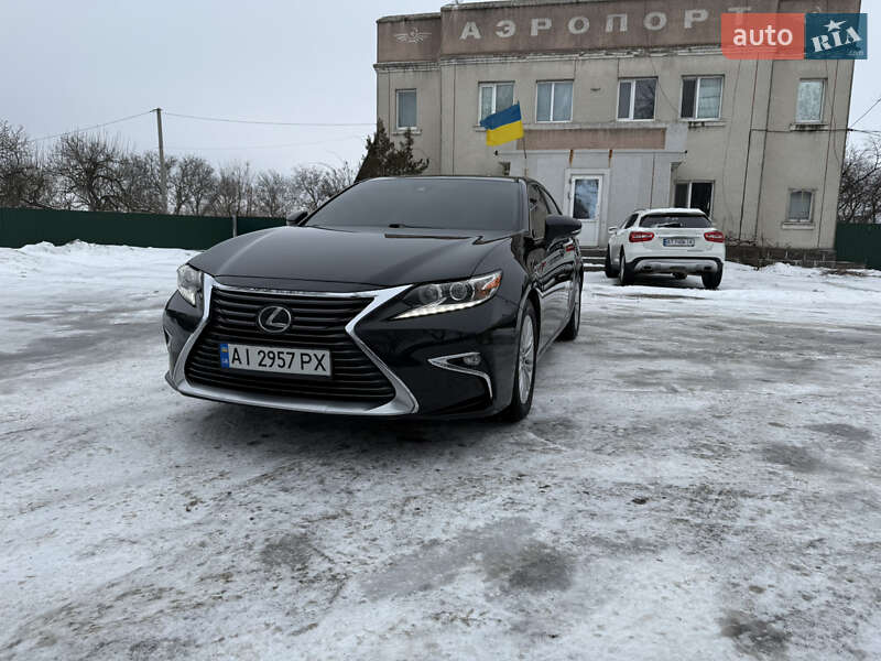 Седан Lexus ES 2018 в Бершаді фото 30 Седан Lexus ES 2018 в Бершаді