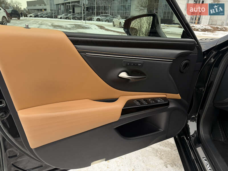Седан Lexus ES 2021 в Києві