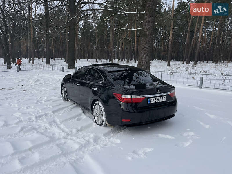 Седан Lexus ES 2014 в Києві