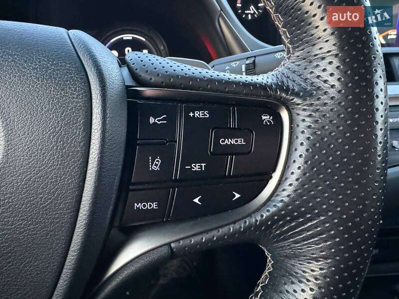 Седан Lexus ES 2020 в Києві
