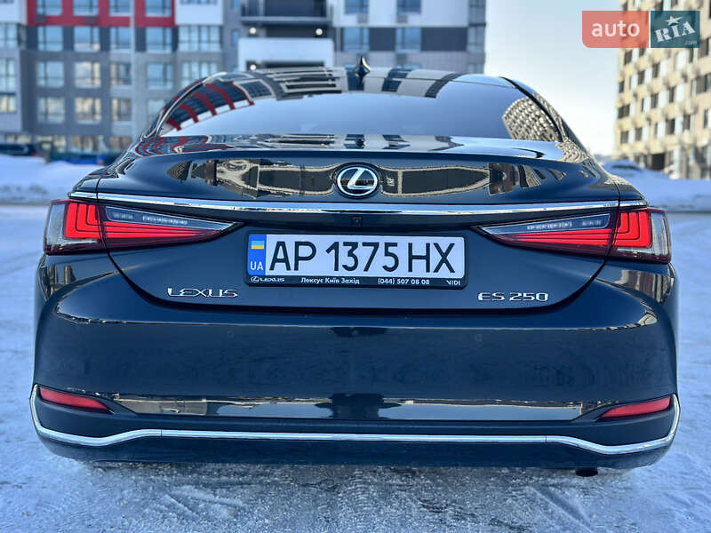 Седан Lexus ES 2020 в Киеве фото 12 Седан Lexus ES 2020 в Киеве