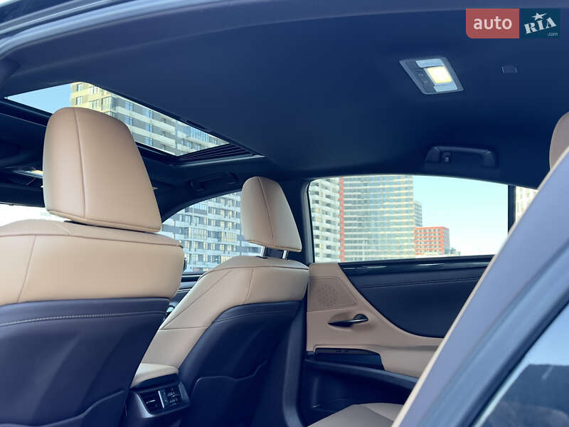 Седан Lexus ES 2020 в Киеве фото 41 Седан Lexus ES 2020 в Киеве