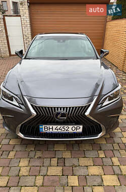 Седан Lexus ES 2019 в Одессе