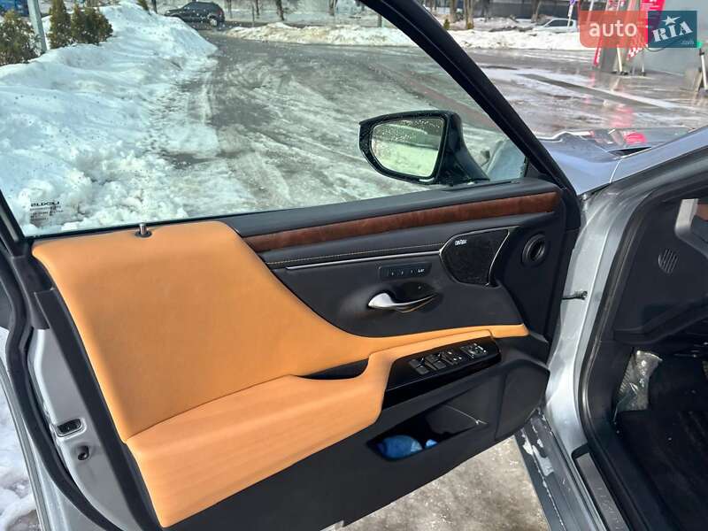 Седан Lexus ES 2022 в Тернополе фото 8 Седан Lexus ES 2022 в Тернополе