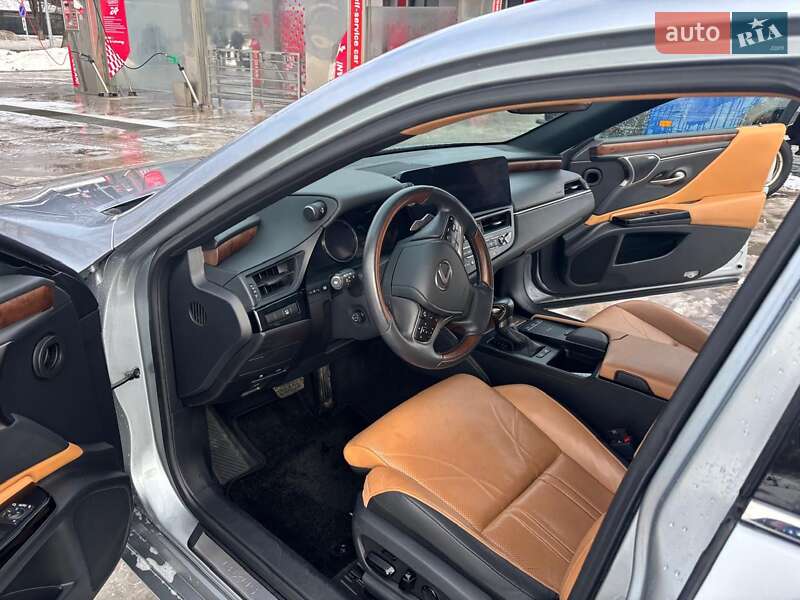 Седан Lexus ES 2022 в Тернополе фото 17 Седан Lexus ES 2022 в Тернополе