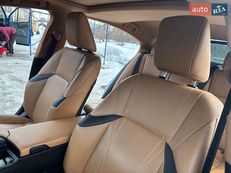 Седан Lexus ES 2022 в Тернополе фото 30 Седан Lexus ES 2022 в Тернополе
