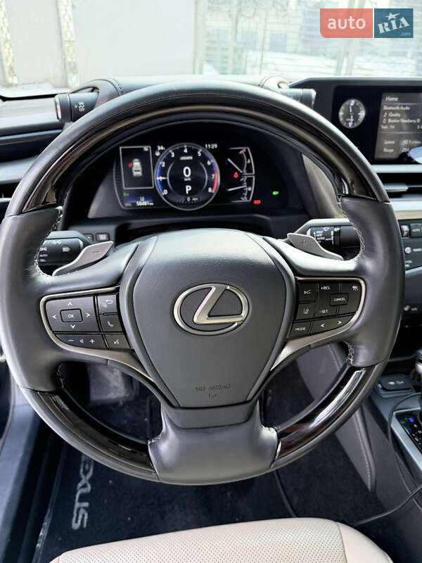 Седан Lexus ES 2019 в Киеве