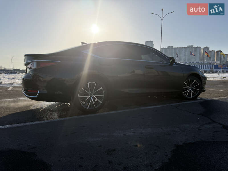 Седан Lexus ES 2023 в Киеве фото 5 Седан Lexus ES 2023 в Киеве