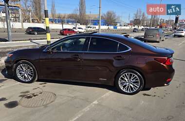 Седан Lexus ES 2016 в Киеве