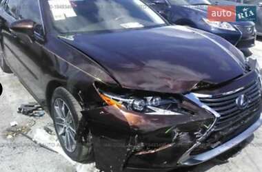 Седан Lexus ES 2016 в Киеве