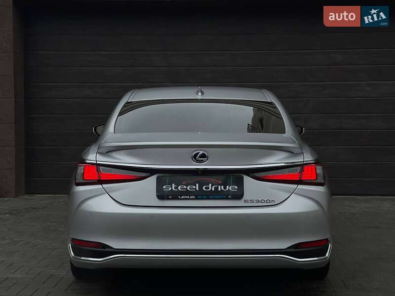 Седан Lexus ES 2019 в Николаеве