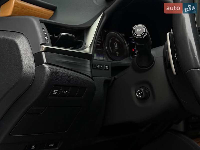 Седан Lexus ES 2019 в Николаеве