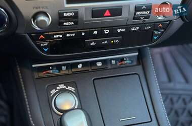 Седан Lexus ES 2016 в Одессе