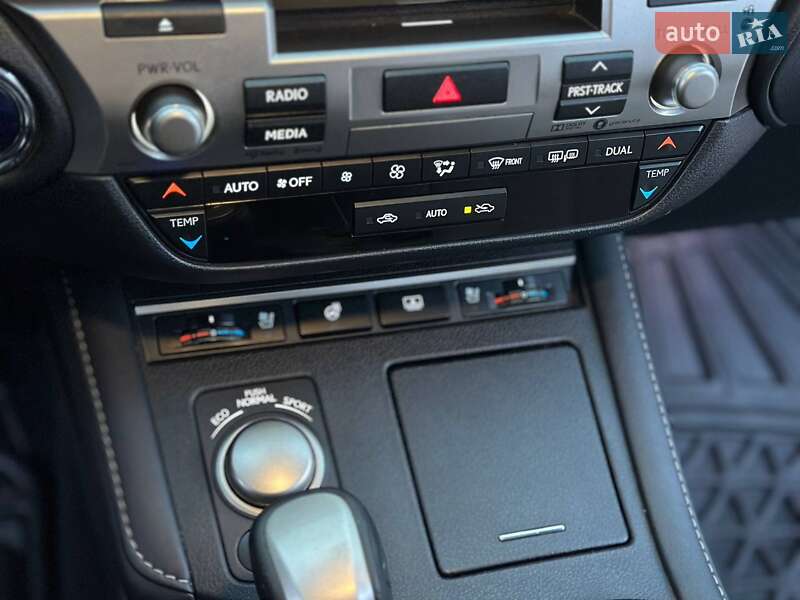 Седан Lexus ES 2016 в Одессе