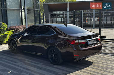 Седан Lexus ES 2016 в Киеве