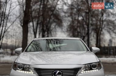 Седан Lexus ES 2013 в Києві