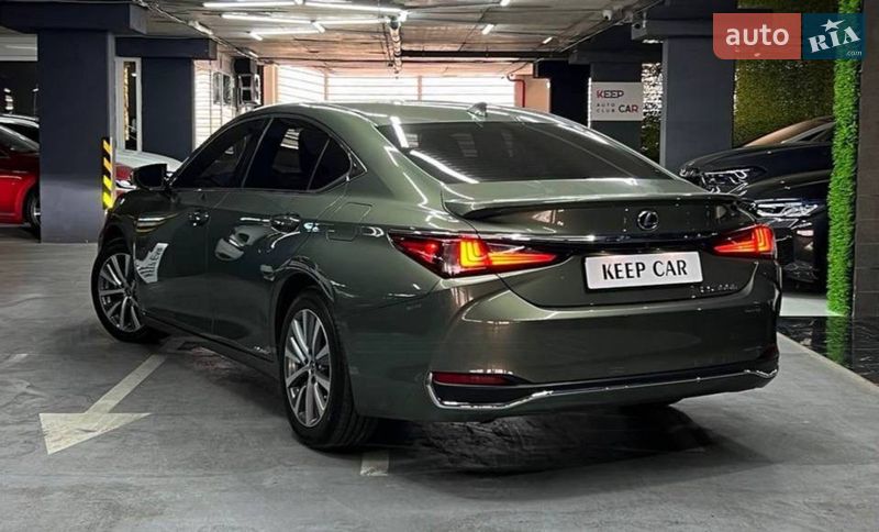 Седан Lexus ES 2020 в Одесі