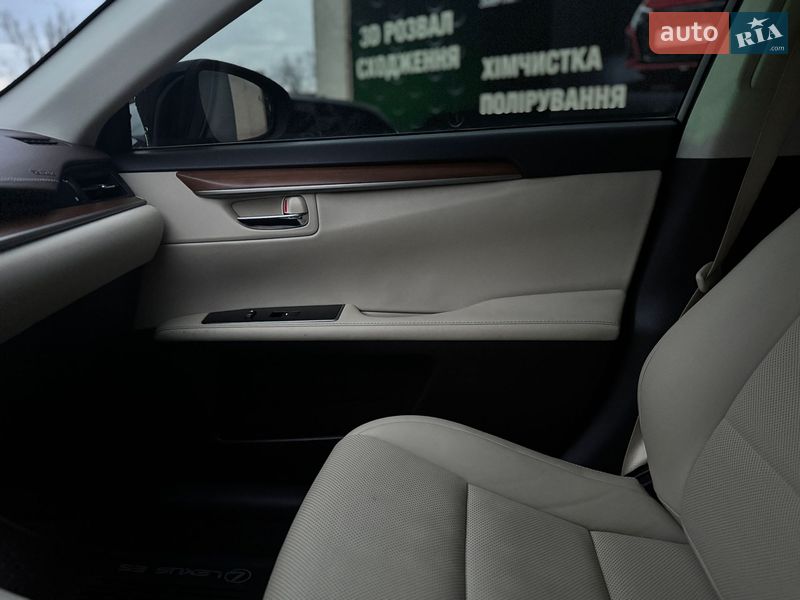 Седан Lexus ES 2015 в Одессе
