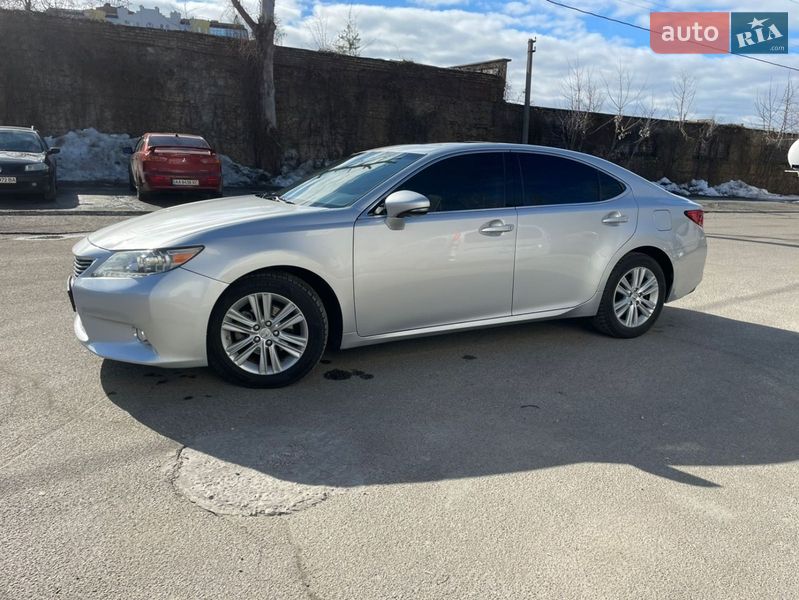 Седан Lexus ES 2014 в Киеве фото 14 Седан Lexus ES 2014 в Киеве