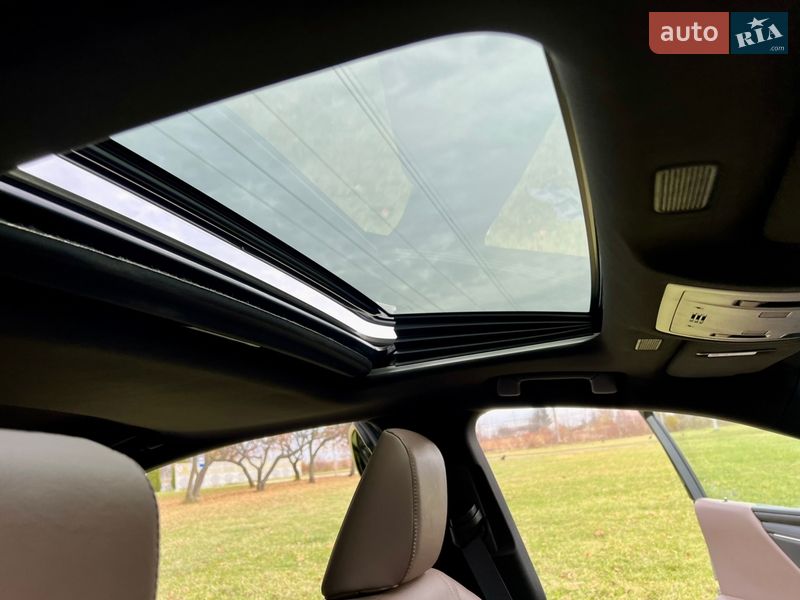 Седан Lexus ES 2024 в Рівному