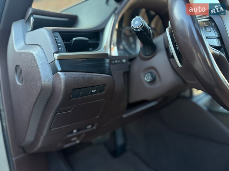 Седан Lexus ES 2020 в Києві фото 25 Седан Lexus ES 2020 в Києві