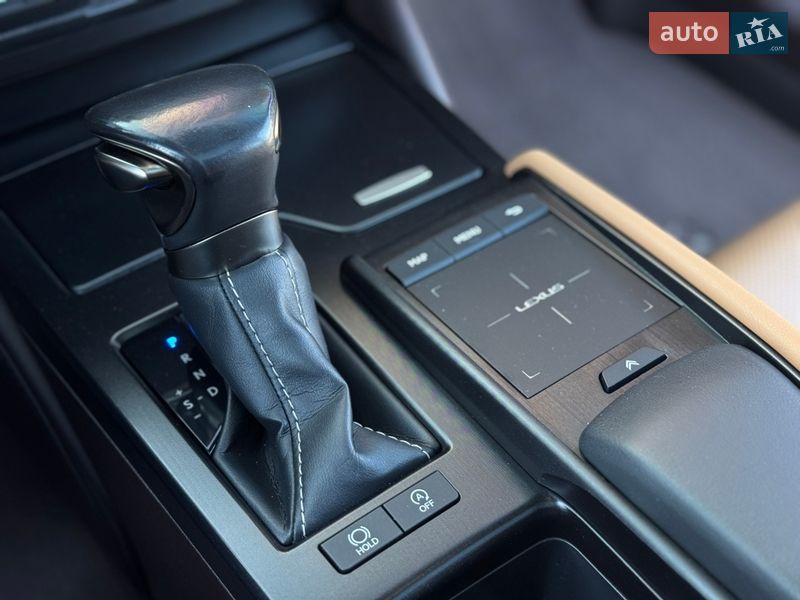 Седан Lexus ES 2020 в Києві фото 29 Седан Lexus ES 2020 в Києві