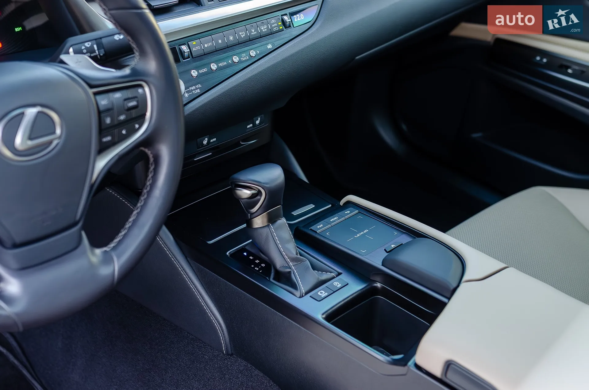 2020 Lexus ES - мініатюра 26
