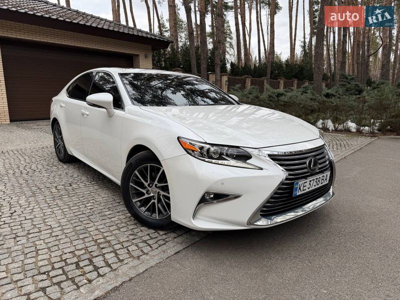 Седан Lexus ES 2016 в Новомосковську