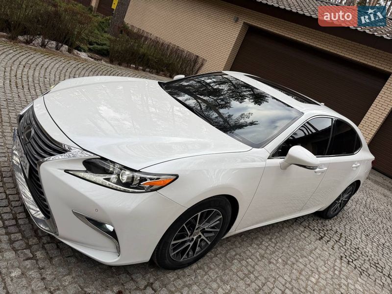 Седан Lexus ES 2016 в Новомосковську