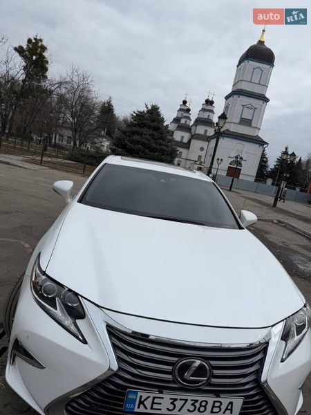 Седан Lexus ES 2016 в Новомосковську