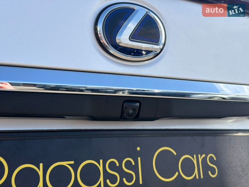 Седан Lexus ES 2022 в Одесі