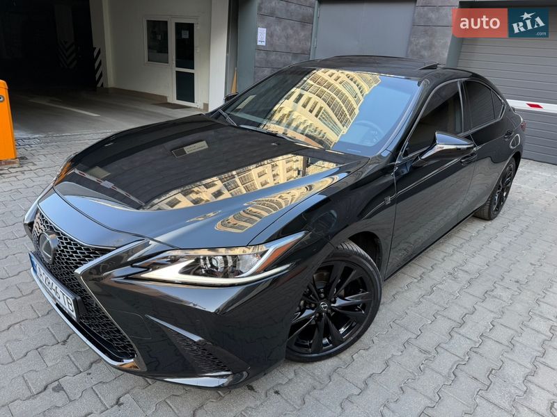 Седан Lexus ES 2024 в Києві