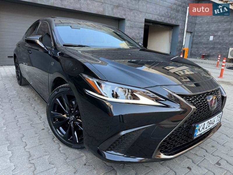 Седан Lexus ES 2024 в Києві