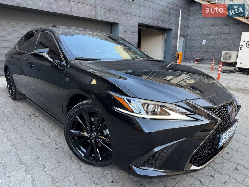 Седан Lexus ES 2024 в Києві