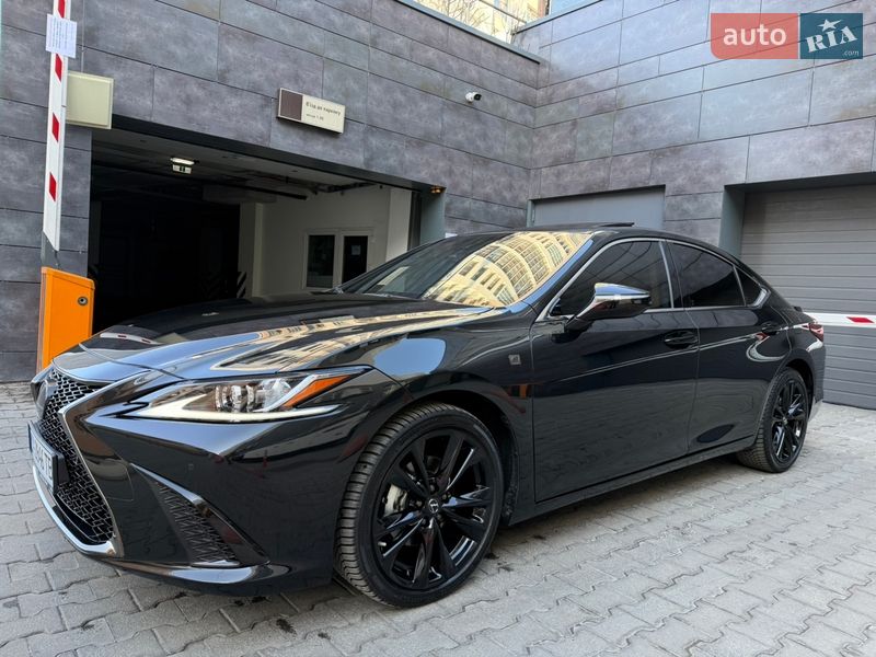 Седан Lexus ES 2024 в Києві