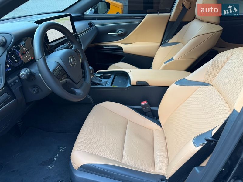 Седан Lexus ES 2024 в Києві