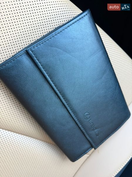 Седан Lexus ES 2024 в Києві