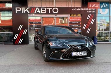 Седан Lexus ES 2024 в Львове