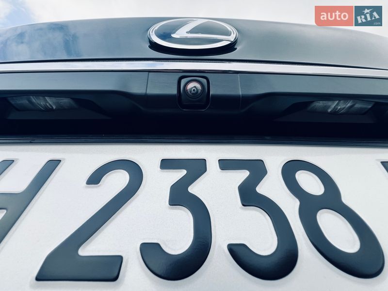 Седан Lexus ES 2021 в Киеве