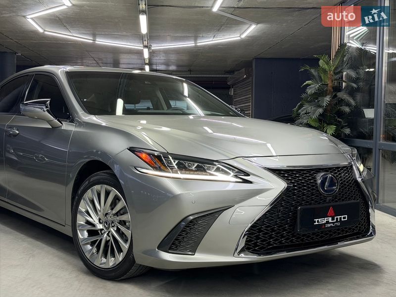 Седан Lexus ES 2019 в Одесі