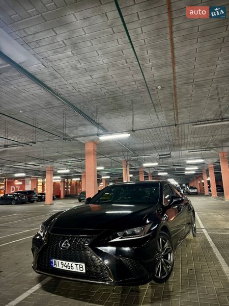 Седан Lexus ES 2021 в Киеве