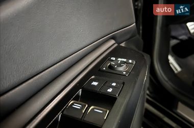 Седан Lexus ES 2021 в Киеве