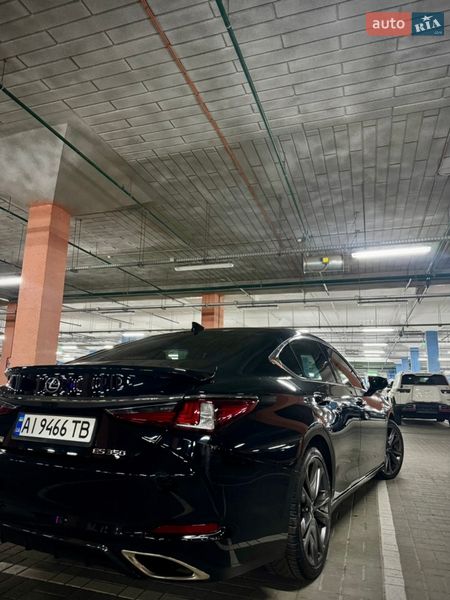 Седан Lexus ES 2021 в Киеве