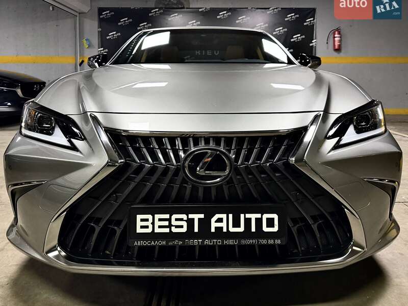 Седан Lexus ES 2022 в Киеве