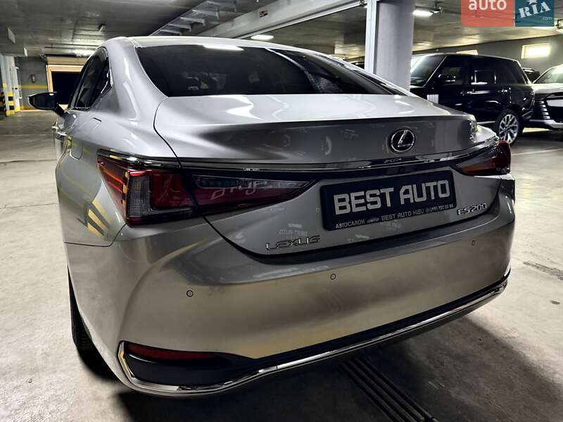 Седан Lexus ES 2022 в Киеве