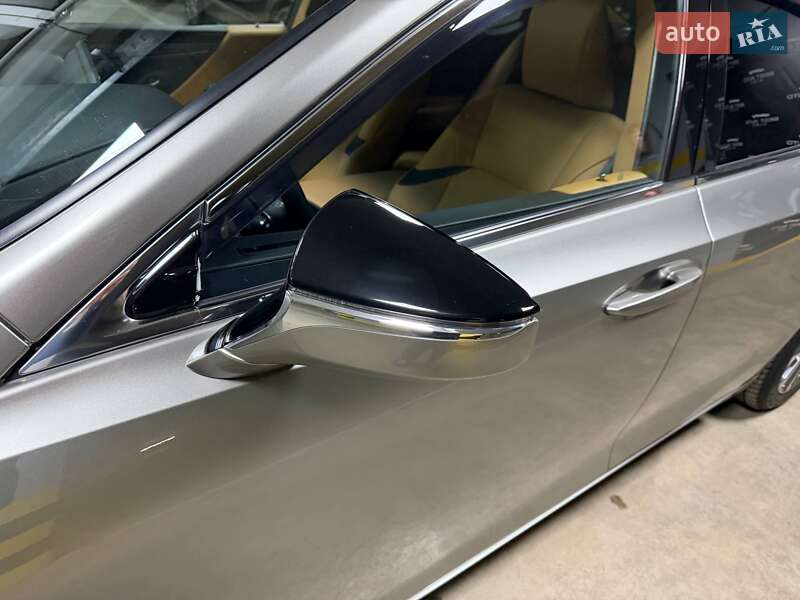Седан Lexus ES 2022 в Киеве