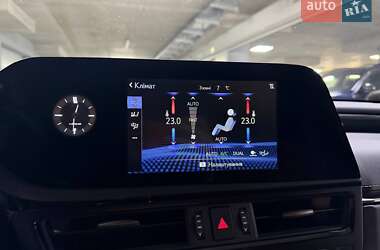 Седан Lexus ES 2022 в Киеве